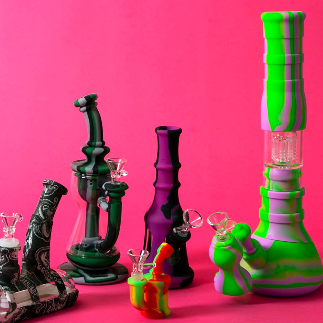 Silicone bongs and dab rigs of different sizes