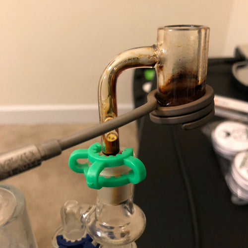 Using an E-Nail with a Dab Rig