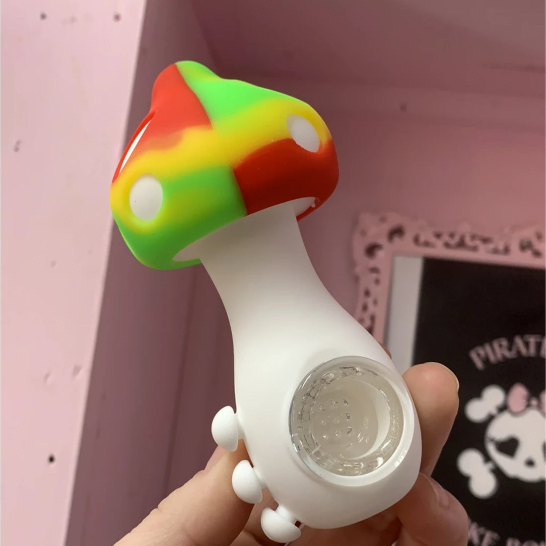 Mushroom silicone pipe with glass bowl piece