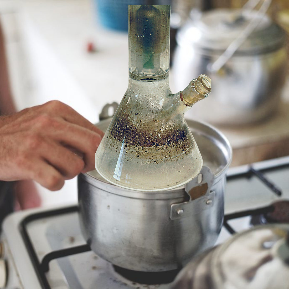 Bong Boiling in pot of water